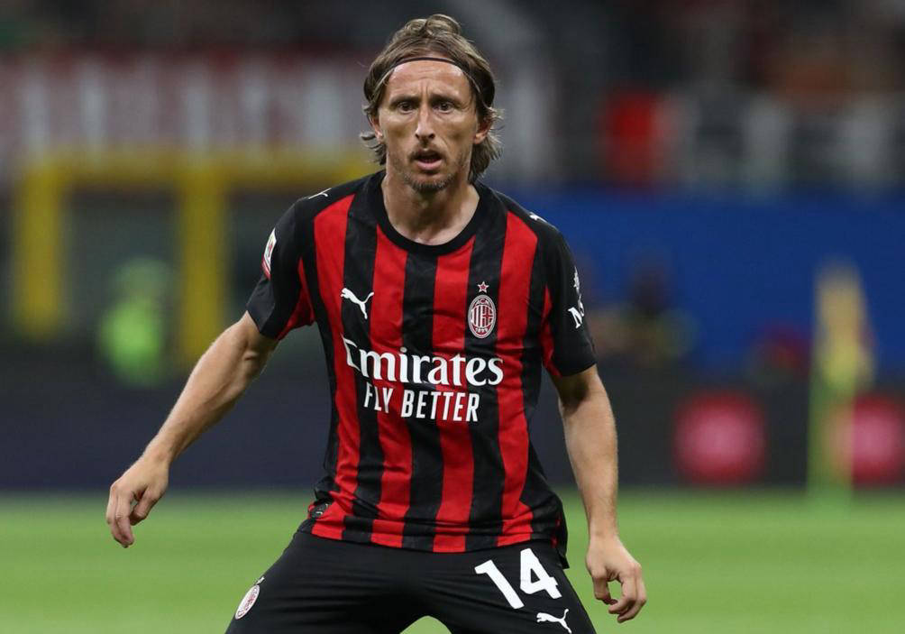 体育博彩中的“假球”与“操盘”：职业联赛背后的黑色阴影。（假球与操盘：体育博彩笼罩下的职业联赛黑幕）